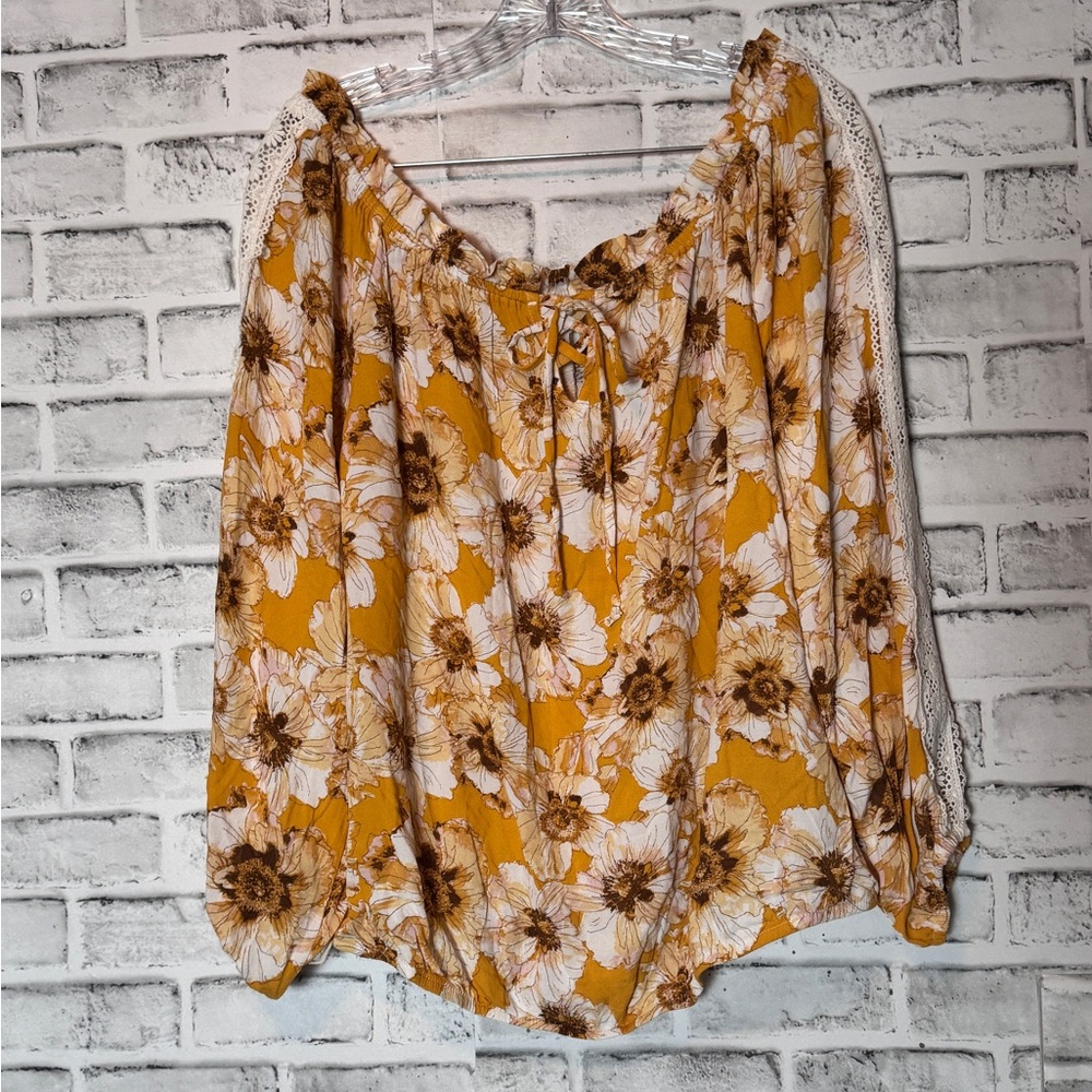 Maurices White Cream yellow floral 3/4 Sleeve Tie‎ Front Blouse size Large